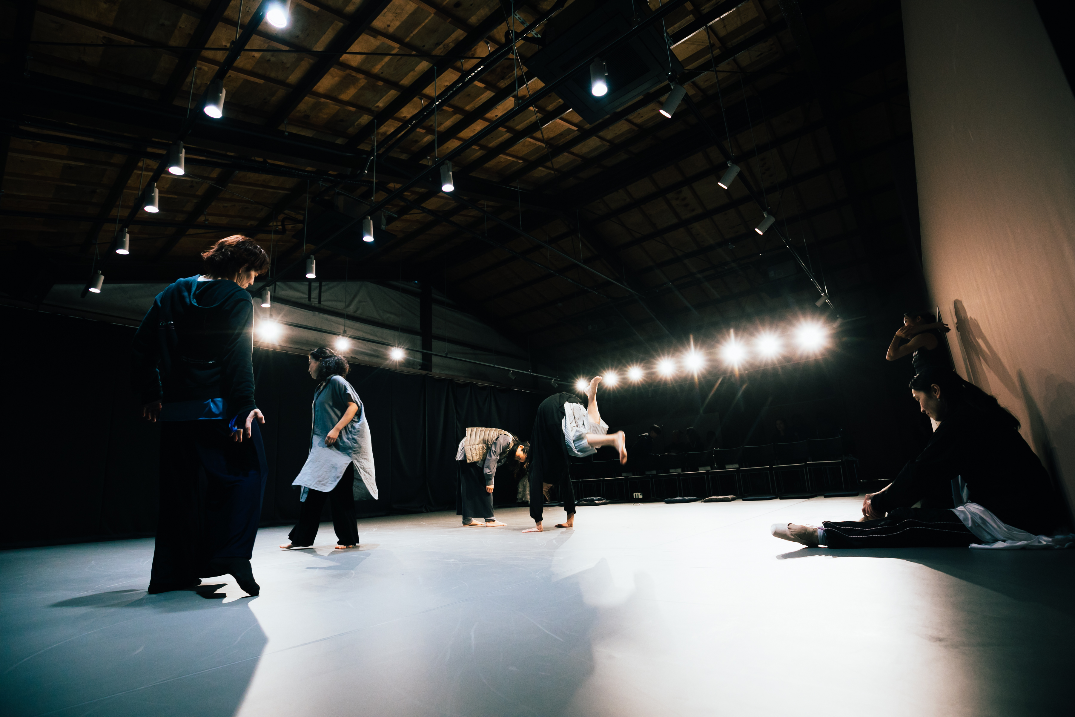 広々としたダンスのリハーサルやパフォーマンスに最適なレンタルスタジオ！｜大阪市住之江区のレンタルスタジオならAcco Space μ